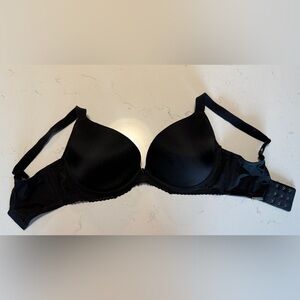 Black push up underwire Smooth Support bra by Peach. 34F/34DDD.  Gently used.